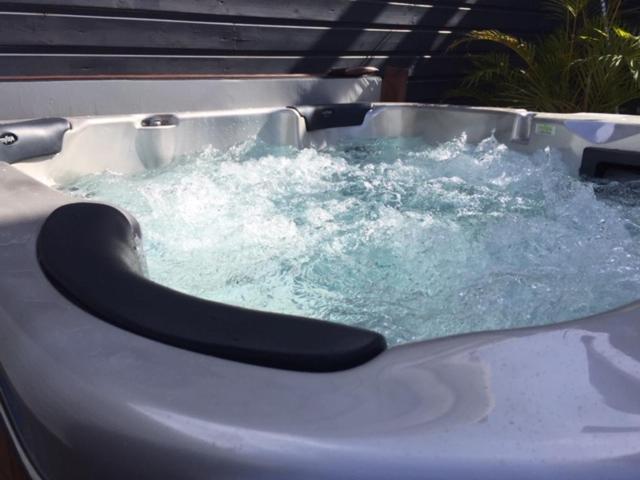 Ylang Residence Avec Piscine Chauffee & Jacuzzi Le Patelin Εξωτερικό φωτογραφία